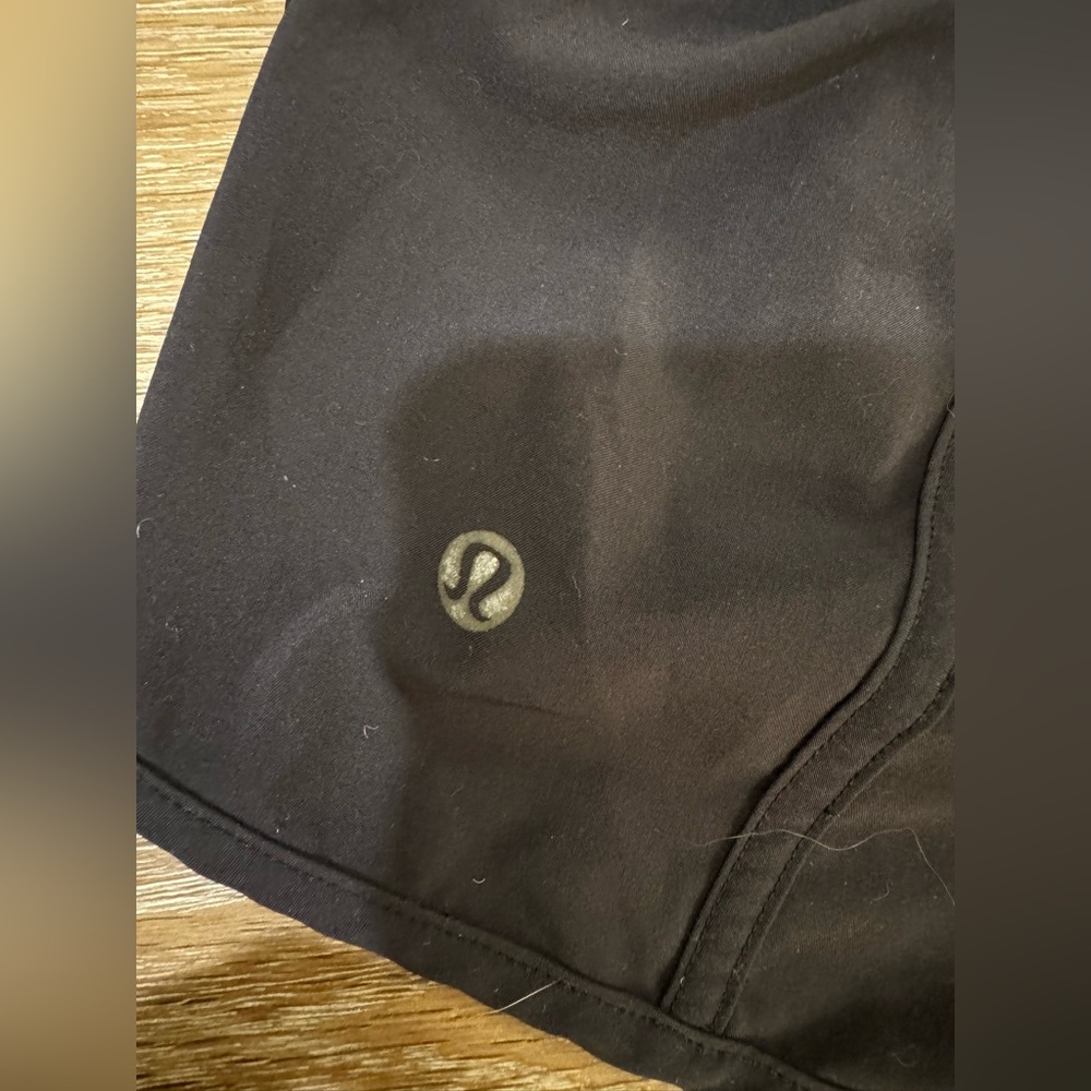 Lululemon - Picture 4 of 7